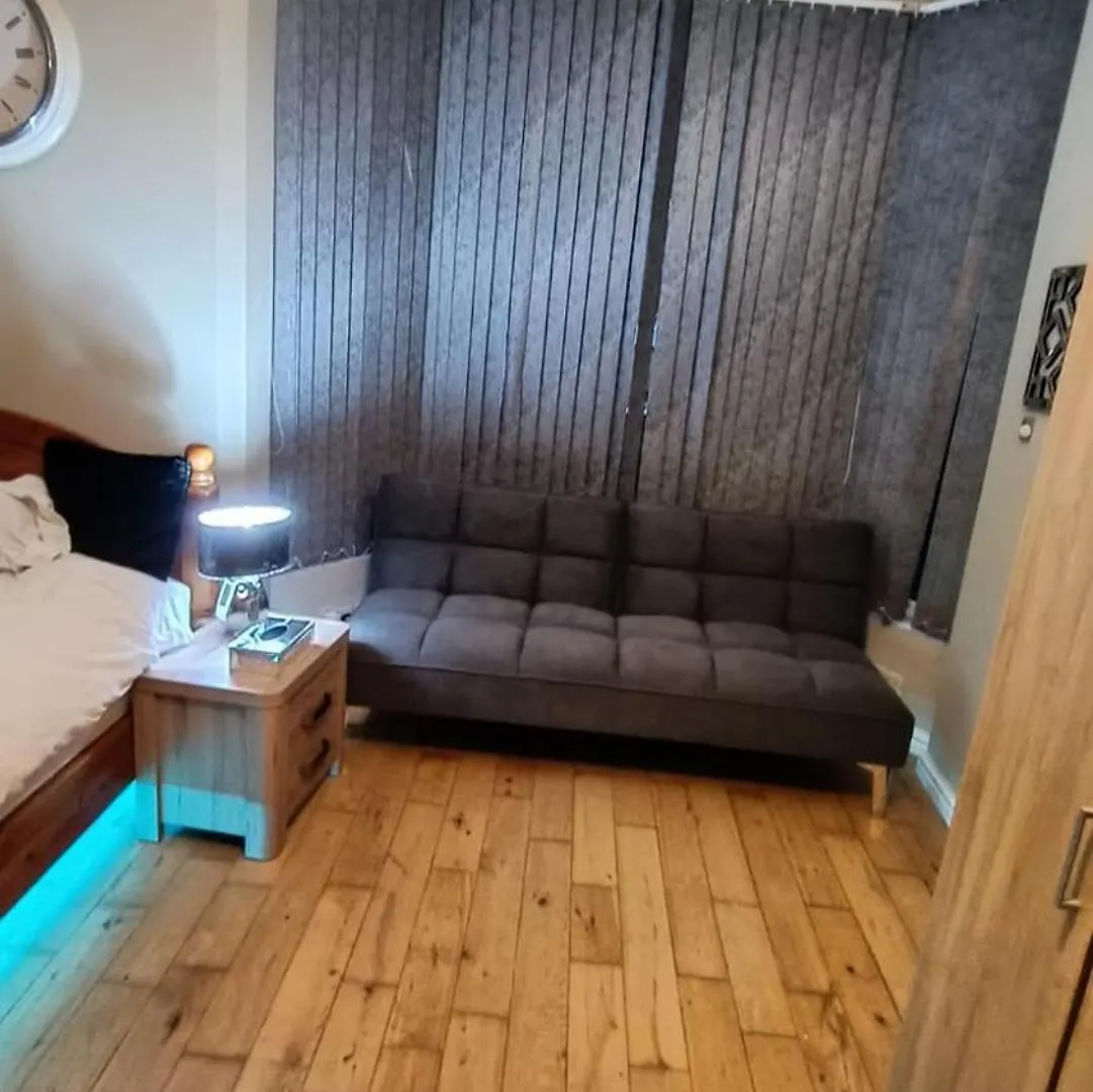 Charming 1-Bed Studio In Leeds Apartament